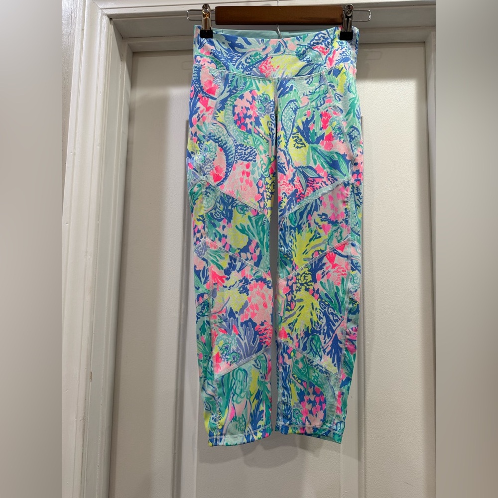 Lilly Pulitzer Luxletic Cropped Tropical Vibrant Patterned Leggings Size XS - Picture 1 of 10